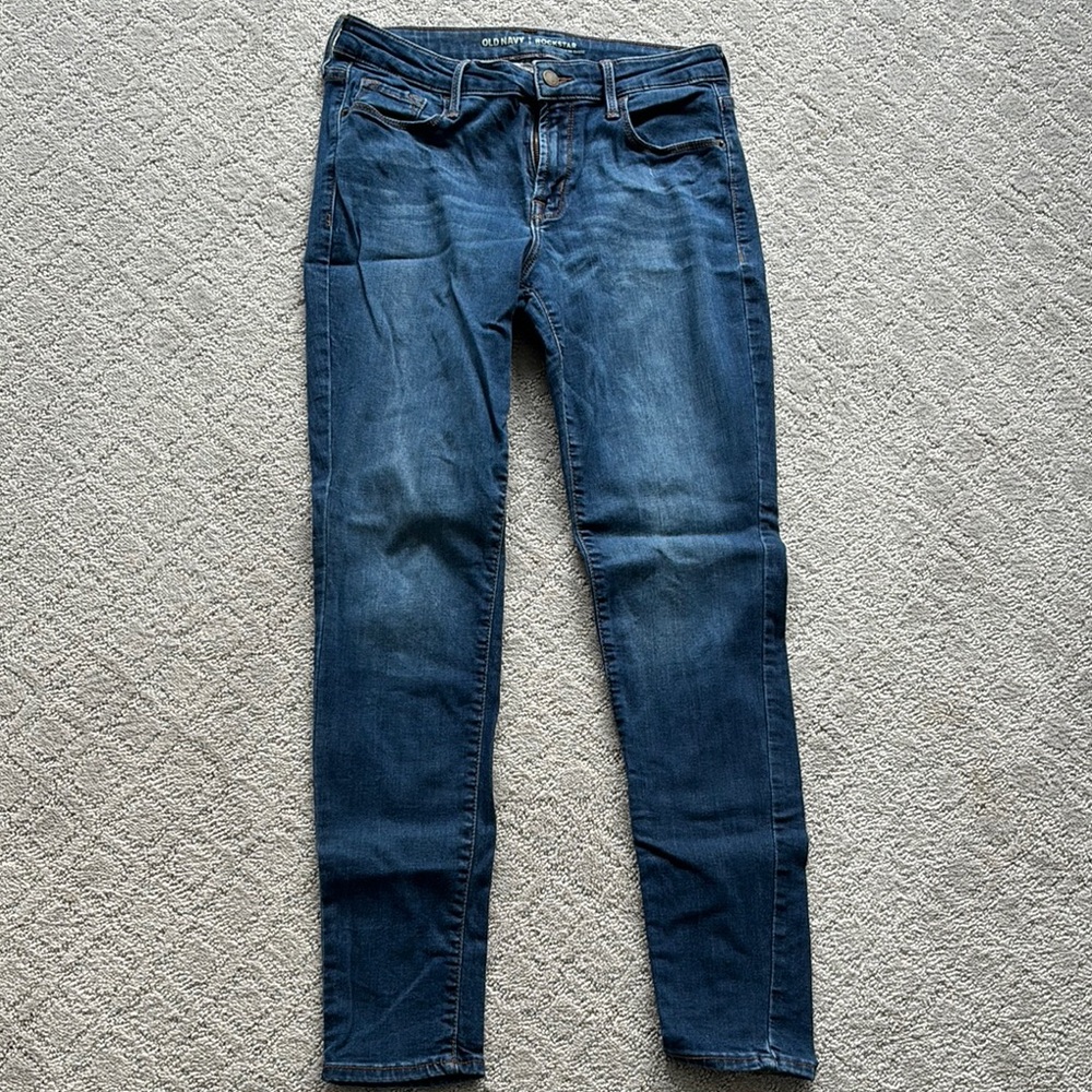 Old Navy rockstar mid rise skinny jean